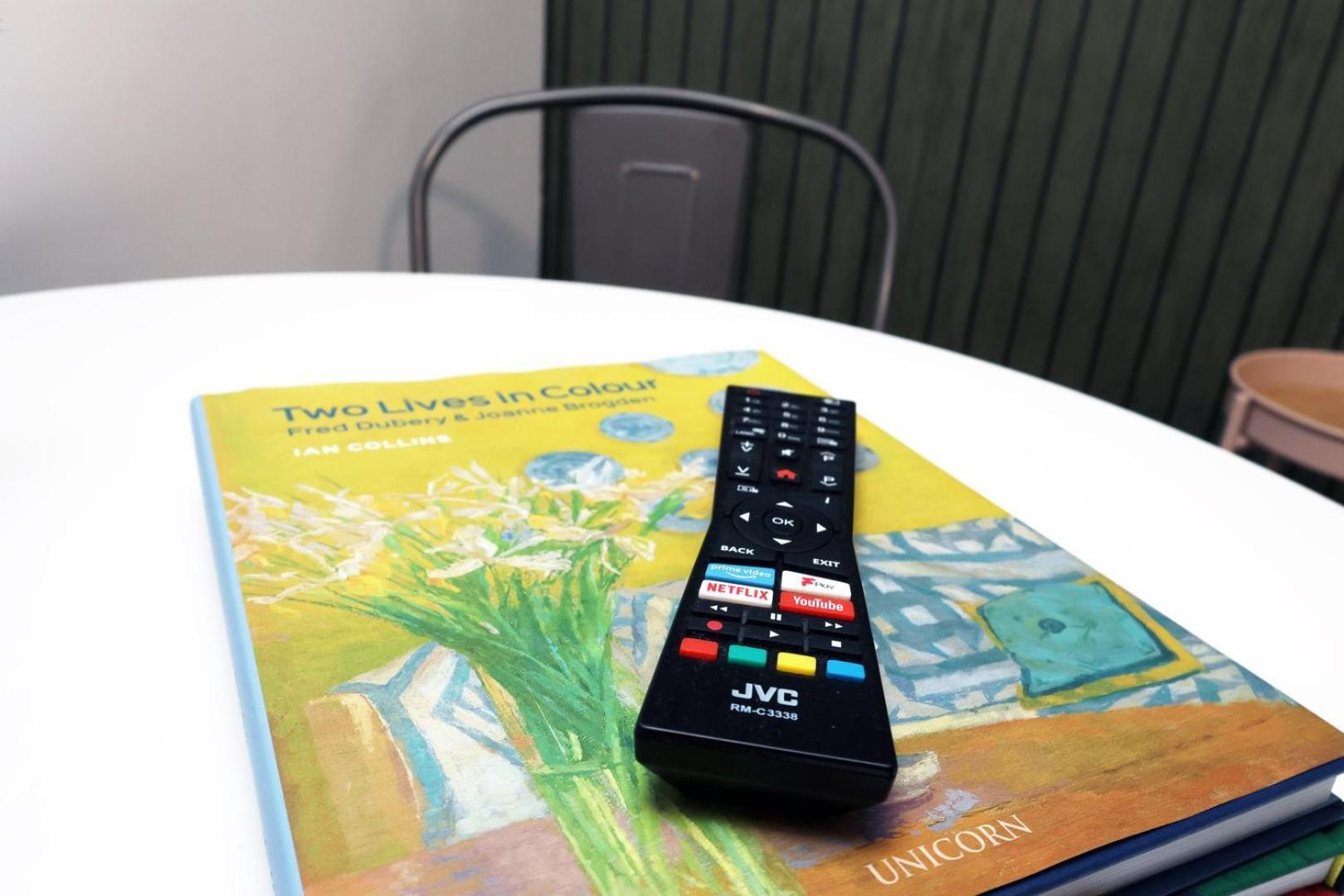 Cohost Partners | Smart Tv | 5 Min City | Parking Кардифф Экстерьер фото